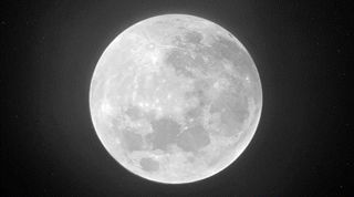 The Full moon (December 2022). Celestron Astromaster LT 76 AZ, 20mm eyepeice lens, iPhone 12.